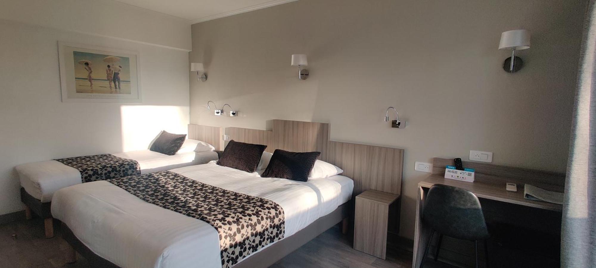 Logis Hotel Les Bleuets 로양 외부 사진